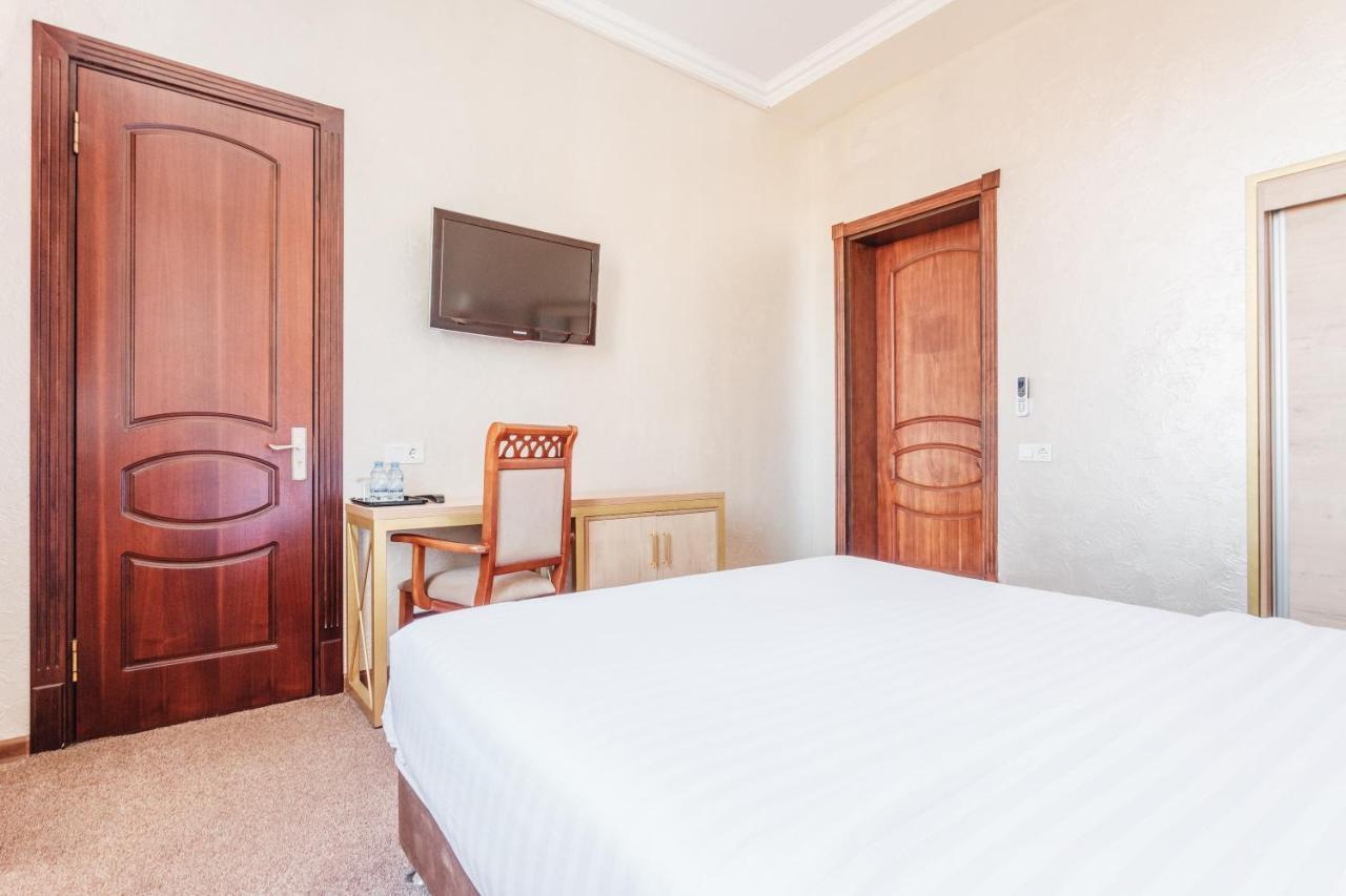 Western Suites Hotel Taskent Exterior foto