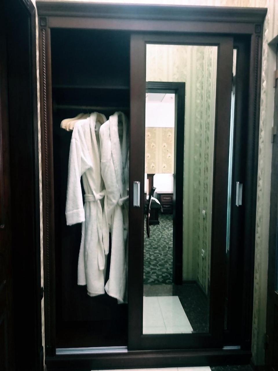 Western Suites Hotel Taskent Exterior foto